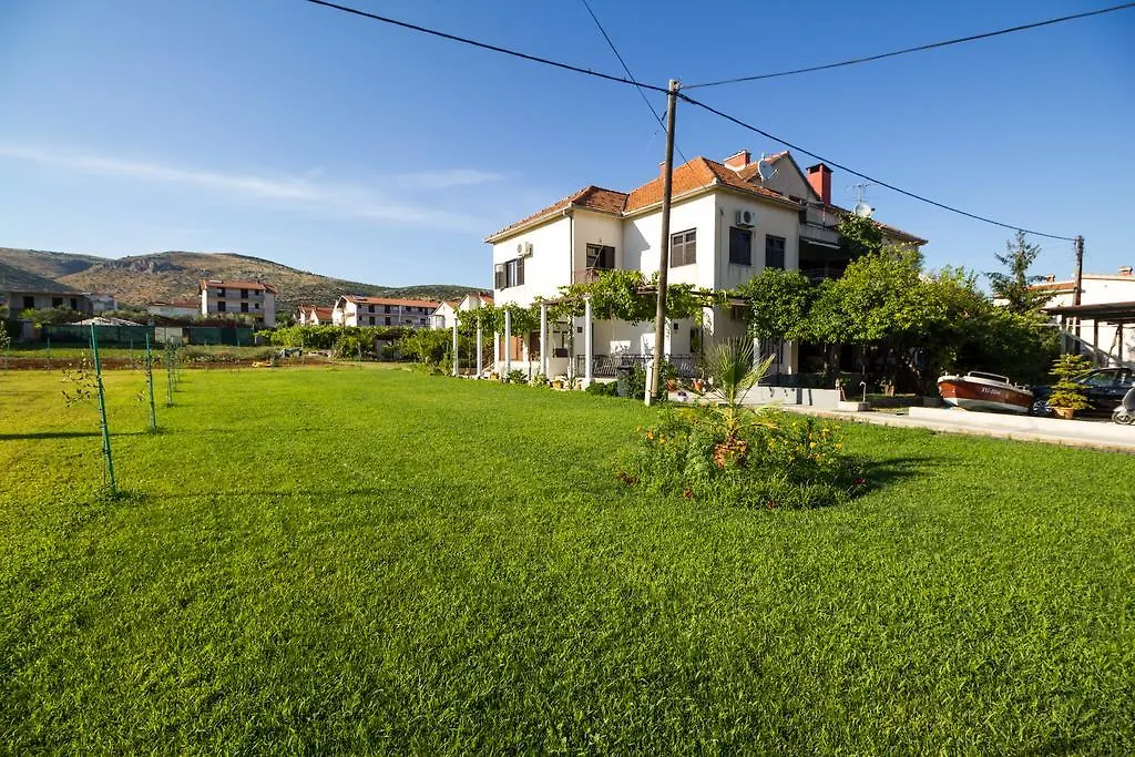 Apartments Svilan Trogir