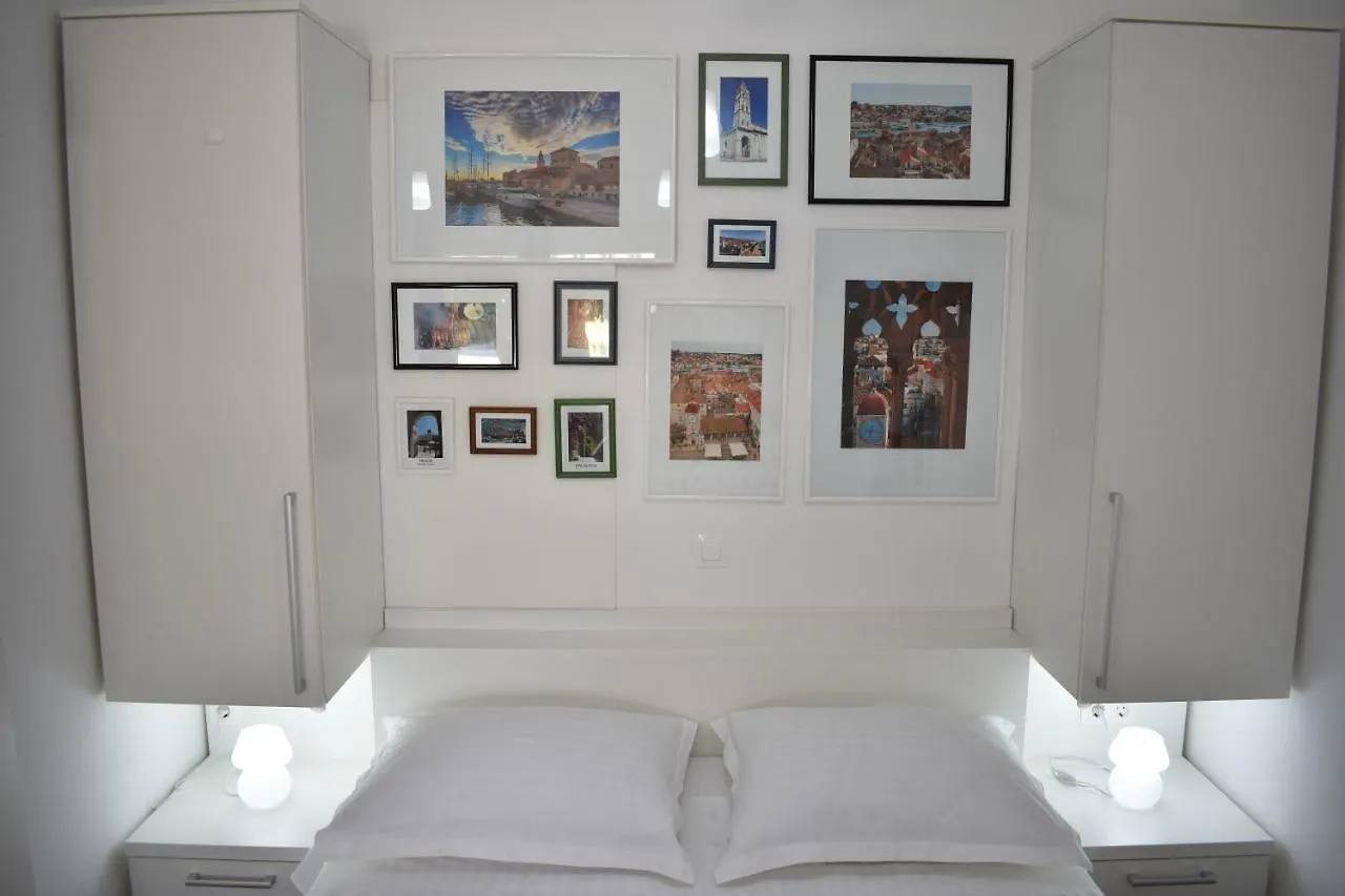 Apartments Svilan Trogir
